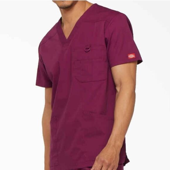 Dickies Men's EDS Signature V-neck Scrub Top, Sz Small, color Wine, NWOT - Picture 3 of 9